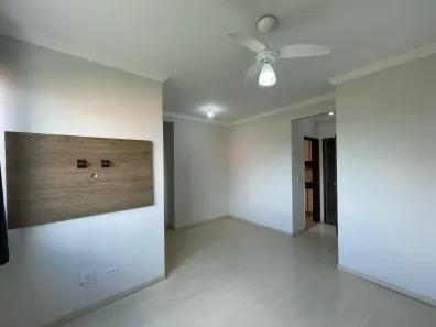 Apartamento com 3 Quartos para alugar, 70m² no Cláudia, Londrina