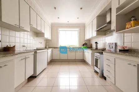 Casa com 6 Quartos à venda, 956m² no Jardim Everest, São Paulo