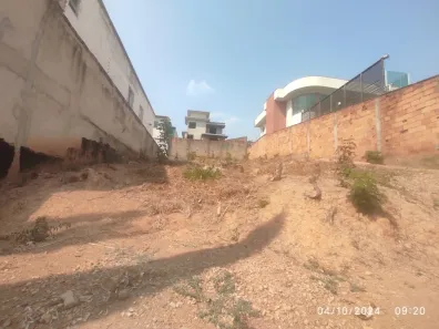 Lote/Terreno à venda, 360m² no Cabral, Contagem