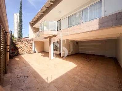 Sobrado com 3 Quartos para alugar, 198m² no Jardim América, Goiânia