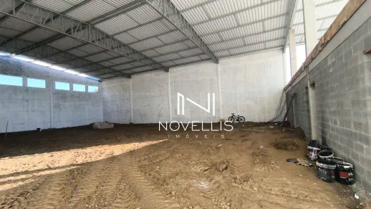 Galpão/Depósito/Armazém para alugar, 700m² no Conjunto Habitacional Marinho, Jacareí