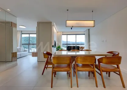 Apartamento com 3 Quartos para alugar, 123m² no Centro, Balneário Camboriú