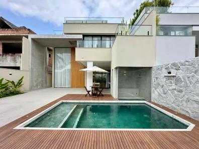 Casa de Condomínio com 4 Quartos à venda, 320m² no Recreio dos Bandeirantes, Rio de Janeiro