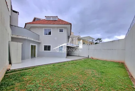 Casa de Condomínio com 3 Quartos para alugar, 350m² no Santo Inácio, Curitiba
