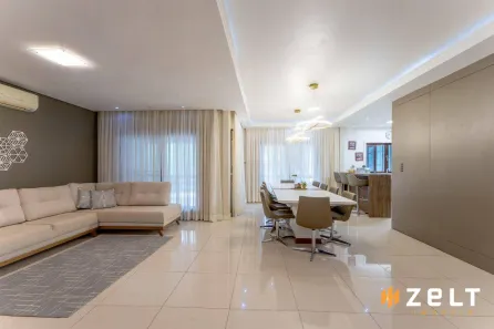 Casa com 4 Quartos à venda, 650m² no Velha, Blumenau
