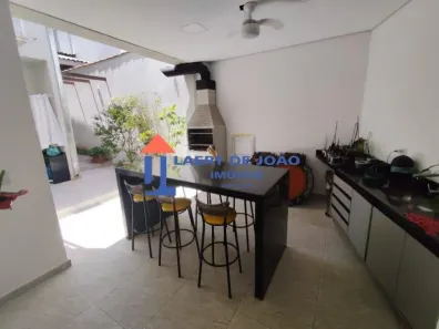 Sobrado com 3 Quartos à venda, 160m² no Jardim Petrópolis, São Paulo