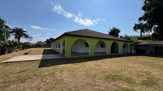 Fazenda/Sítio com 3 Quartos para alugar, 450m² no Centro, Pouso Alegre