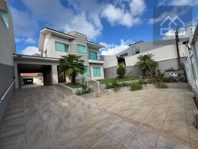 Sobrado com 5 Quartos para alugar, 422m² no Centro, Cascavel