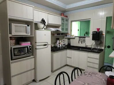 Casa com 3 Quartos à venda, 135m² no Setor São José, Goiânia