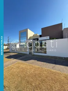Casa com 2 Quartos à venda, 132m² no Jardim Maringá, Sinop
