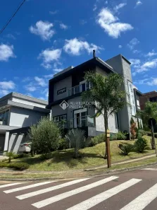 Casa com 4 Quartos à venda, 270m² no Centro, Gravataí