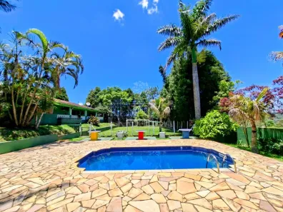Fazenda/Sítio com 3 Quartos à venda, 1400m² no Centro, Juquitiba