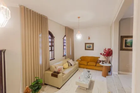 Casa com 4 Quartos à venda, 251m² no Santa Inês, Belo Horizonte
