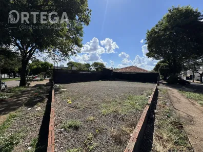 Lote/Terreno à venda, 273m² no Conjunto Habitacional Lea Leal, Maringá