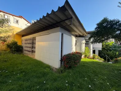 Casa com 4 Quartos à venda, 215m² no Brotas, Salvador