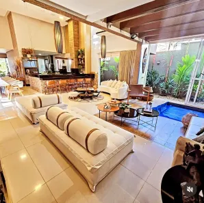 Casa de Condomínio com 4 Quartos para alugar, 323m² no Jardins Munique, Goiânia