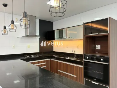 Casa de Condomínio com 5 Quartos para alugar, 160m² no Morada da Colina, Uberlândia
