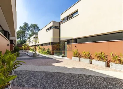 Sobrado com 4 Quartos à venda, 541m² no Jardim Cordeiro, São Paulo