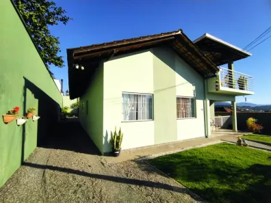 Casa com 4 Quartos à venda, 220m² no Amizade, Jaraguá do Sul