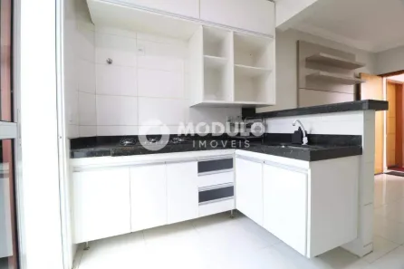 Apartamento com 2 Quartos para alugar, 60m² no Santa Mônica, Uberlândia