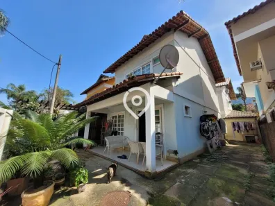 Casa de Condomínio com 4 Quartos à venda, 230m² no Vargem Pequena, Rio de Janeiro