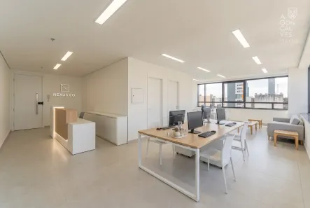 Sala Comercial à venda, 64m² no Centro, Curitiba
