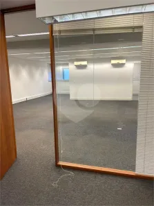 Sala Comercial para venda ou aluguel, 155m² no Vila Olímpia, São Paulo