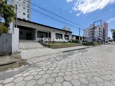 Casa com 3 Quartos à venda, 179m² no Itoupava Seca, Blumenau