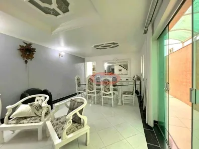 Casa com 3 Quartos à venda, 210m² no Encruzilhada, Santos
