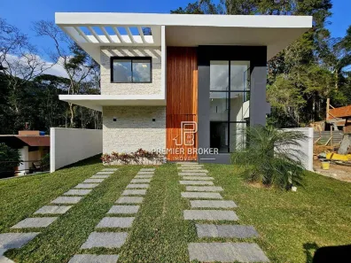 Casa de Condomínio com 4 Quartos à venda, 155m² no Golfe, Teresópolis