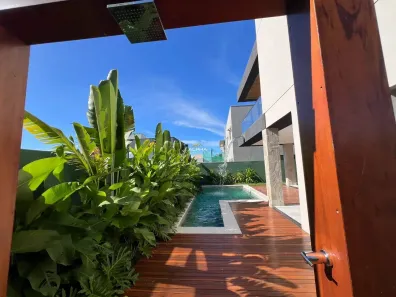 Sobrado com 5 Quartos à venda, 381m² no Cidade Alpha, Eusébio
