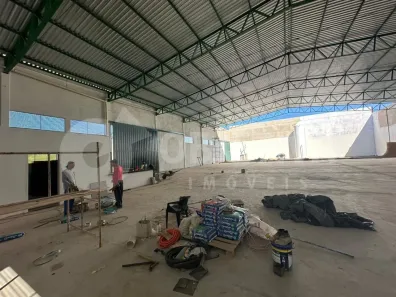 Galpão/Depósito/Armazém para alugar, 1586m² no Santa Mônica, Uberlândia