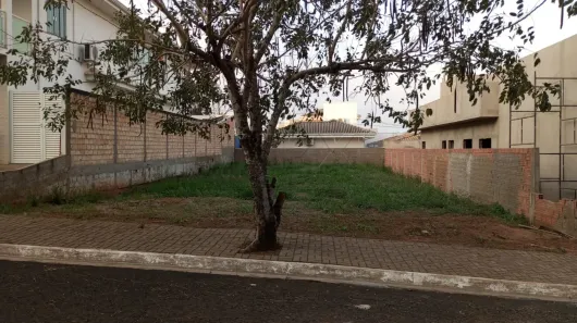 Lote/Terreno à venda, 360m² no Parque Viaduto, Bauru