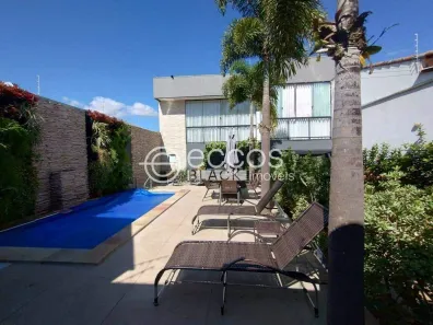 Casa com 4 Quartos para alugar, 350m² no Cidade Jardim, Uberlândia