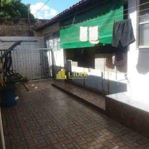 Casa com 2 Quartos à venda, 192m² no Laranjeiras, Uberlândia