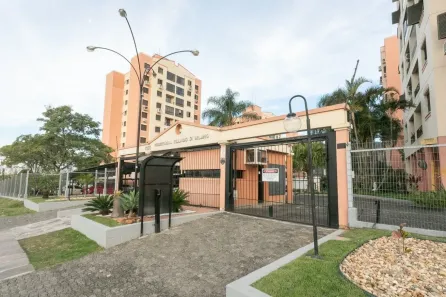 Apartamento com 2 Quartos à venda, 58m² no Três Figueiras, Porto Alegre