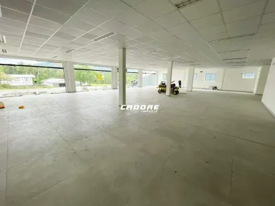 Sala Comercial para alugar, 300m² no Itoupava Central, Blumenau