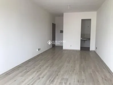 Sala Comercial à venda, 36m² no Passo da Areia, Porto Alegre