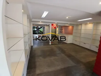 Ponto Comercial para alugar, 229m² no Campo Belo, São Paulo