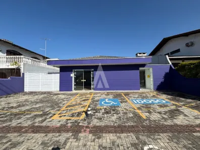 Casa com 3 Quartos à venda, 208m² no Floresta, Joinville