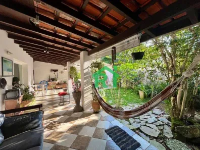 Casa com 4 Quartos à venda, 180m² no Jardim Las Palmas, Guarujá