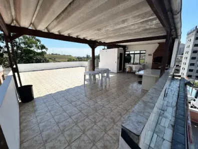 Sobrado com 6 Quartos à venda, 180m² no Cidade Líder, São Paulo