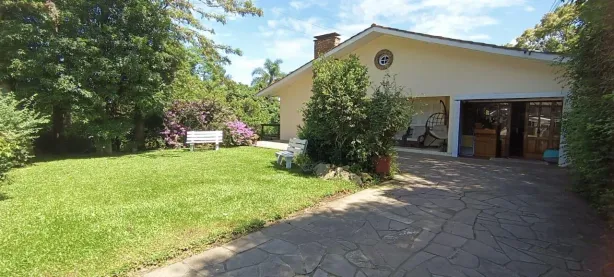 Casa com 4 Quartos à venda, 250m² no São Luiz, Caxias do Sul
