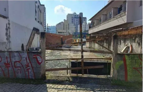 Lote/Terreno à venda, 305m² no Centro, Blumenau