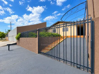Casa com 2 Quartos para alugar, 91m² no Vila A B Vicentini, Londrina