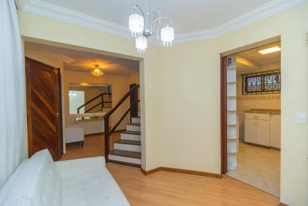 Sobrado com 3 Quartos para alugar, 170m² no Mossunguê, Curitiba