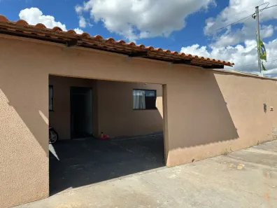 Casa com 2 Quartos à venda, 75m² no Setor Ponta Kayana, Trindade
