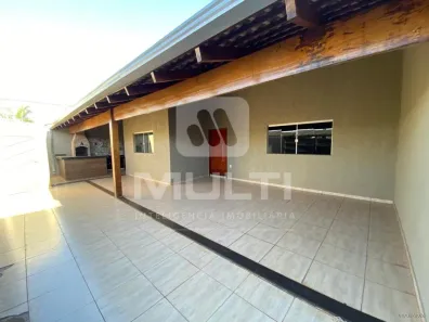 Casa com 3 Quartos para alugar, 180m² no Alto Umuarama, Uberlândia