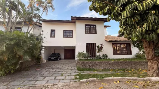 Casa de Condomínio com 4 Quartos à venda, 300m² no Centro, Campos dos Goytacazes