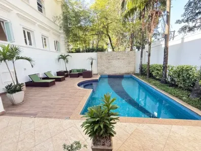 Casa de Condomínio com 4 Quartos para alugar, 670m² no Chácara Monte Alegre, São Paulo